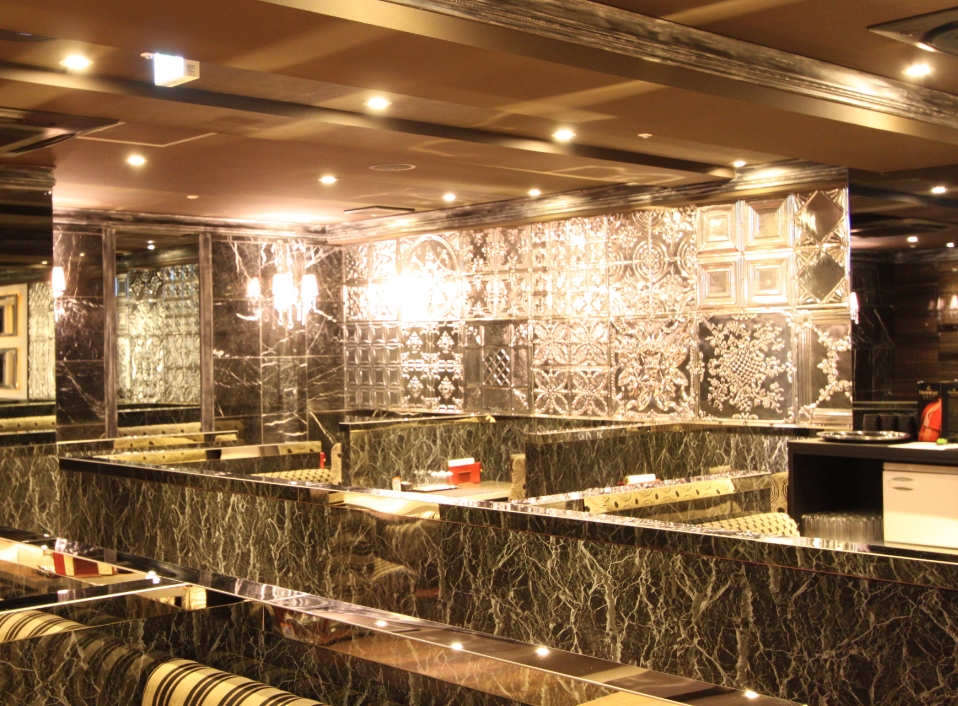 Mrs.J 錦の店内画像