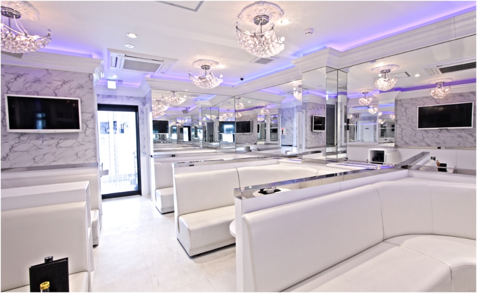 Mrs.J 津の店内画像